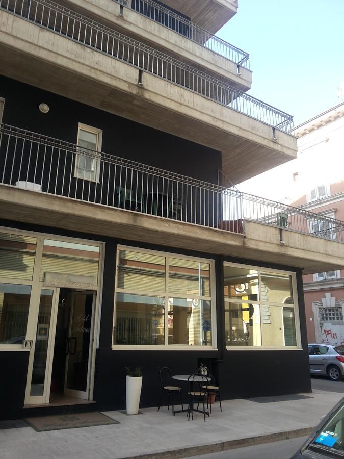 Hotel Antares Garni จูเลียโนวา ภายนอก รูปภาพ