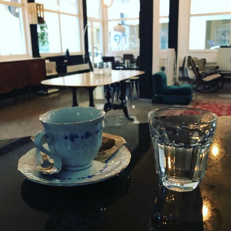 Hotel Antares Garni จูเลียโนวา ภายนอก รูปภาพ